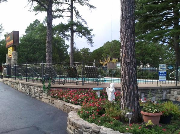 Country Mountain Inn 유레카 스프링스 외부 사진